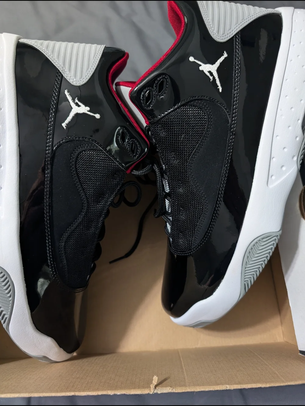 Jordan Max Aura 2 Black Cement Gym Red CK6636-006 Men’s Size 11.5 New